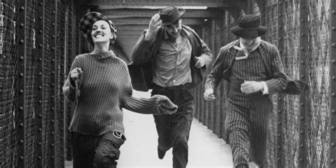 Jules und Jim – Ein zeitloses Liebesdreieck voller Melancholie und Leidenschaft!